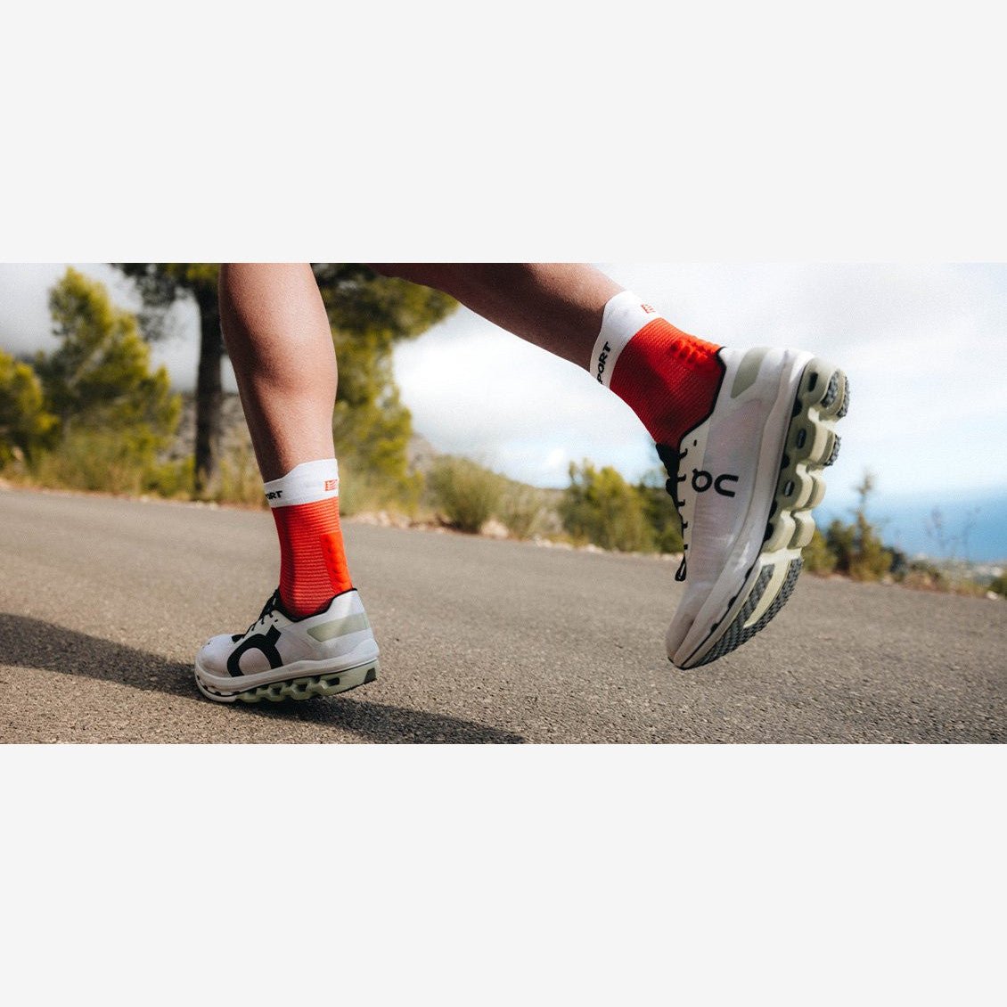 Compressport Pro Racing Socks Run V4.0 High | Trail.nl