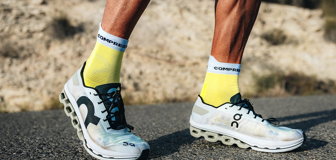Compressport Pro Racing Socks Run V4.0 High | Trail.nl