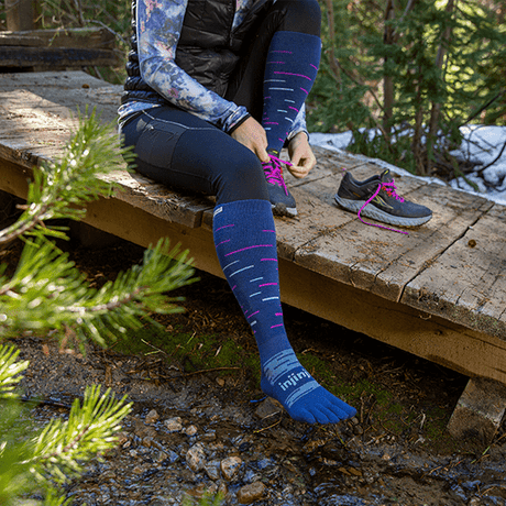 Injinji | Snow | Over the Calf | Midweight Padded | Teensokken - Trail.nl