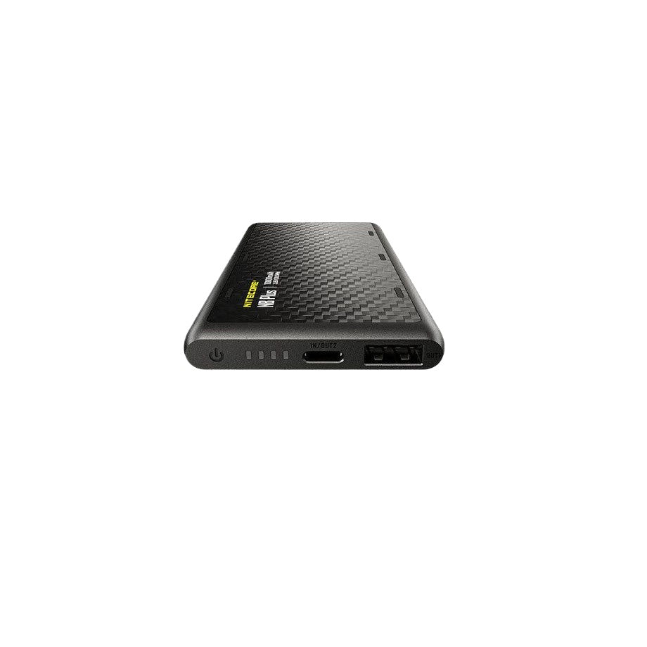 Nitecore NB Plus – zijkant met indicatorlampjes, USB-C- en USB-A-poort