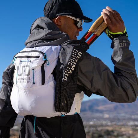 Ultimate Direction | Quiver | Stokkenzak | Trail.nl