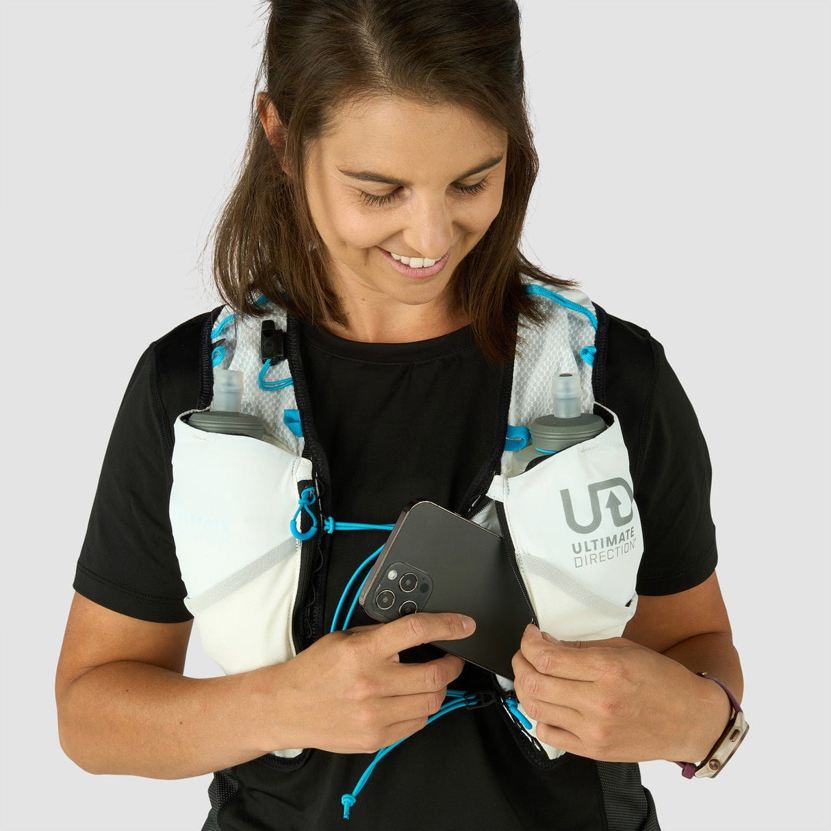 Ultimate Direction | Race Vest 6 | 6 Liter | Unisex | +2 Soft Flasks - Trail.nl