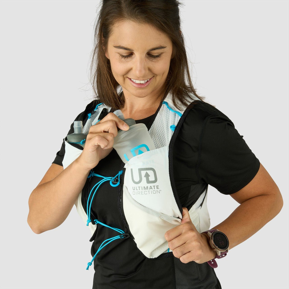 Ultimate Direction | Race Vest 6 | 6 Liter | Unisex | +2 Soft Flasks | Trail.nl