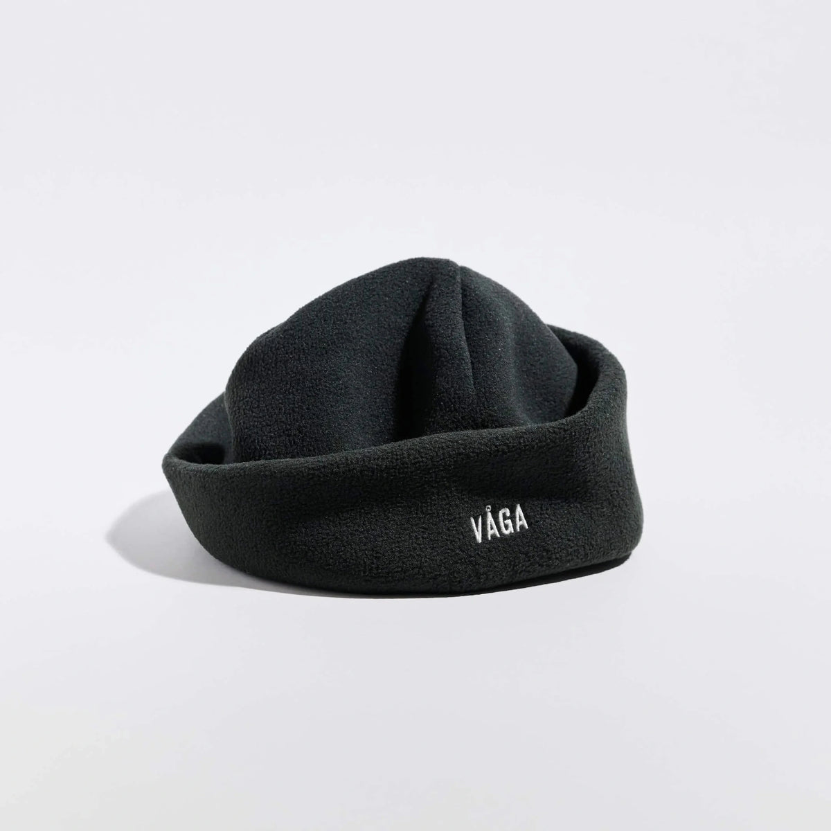 Våga Fleece Beanie in zwart – met omgeslagen rand, vooraanzicht