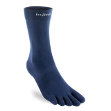 Injinji Everyday Crew Lightweight in donkerblauw – zijaanzicht van de teensok