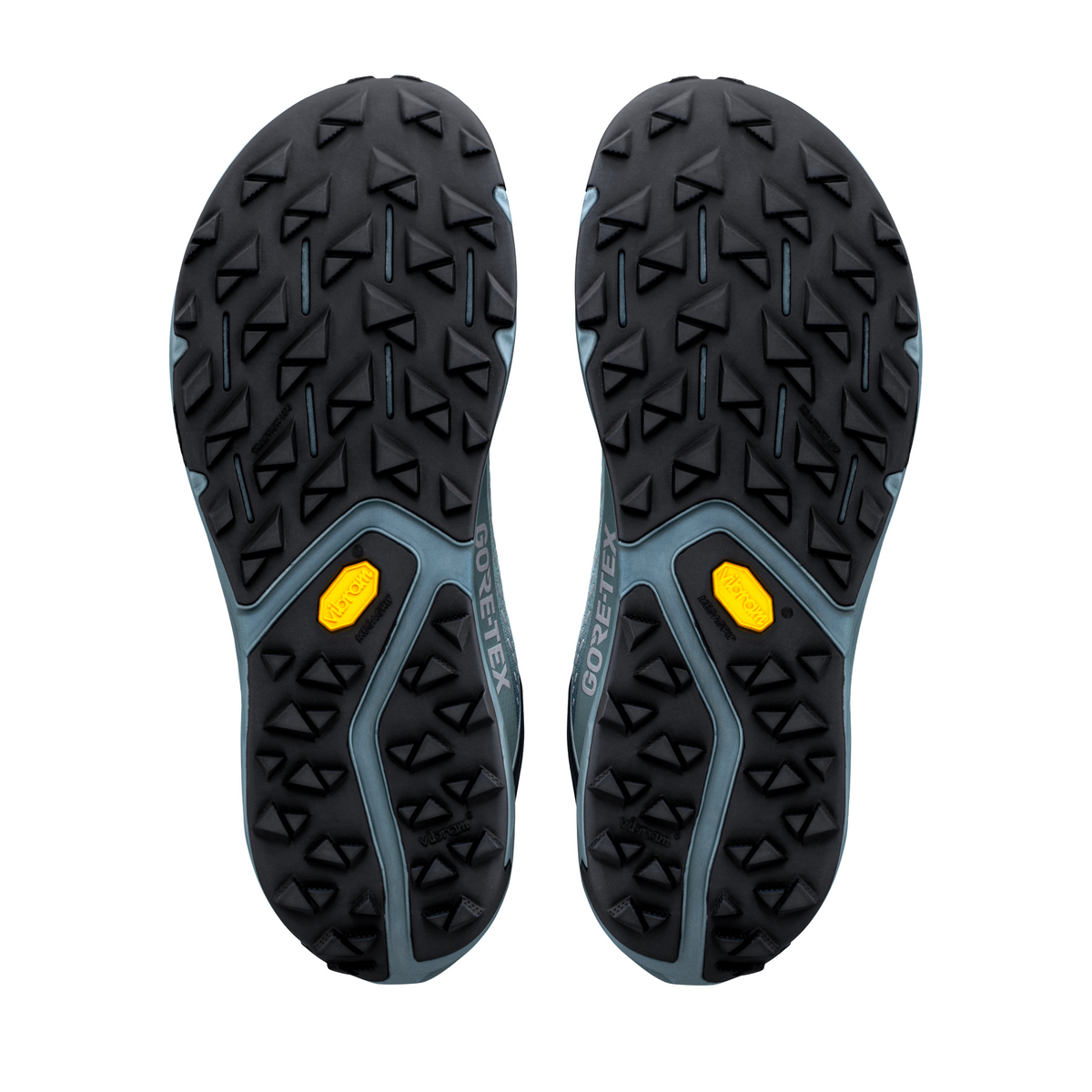 Altra Experience Wild 3+ GTX Men in grey-blue – outsoles of the pair