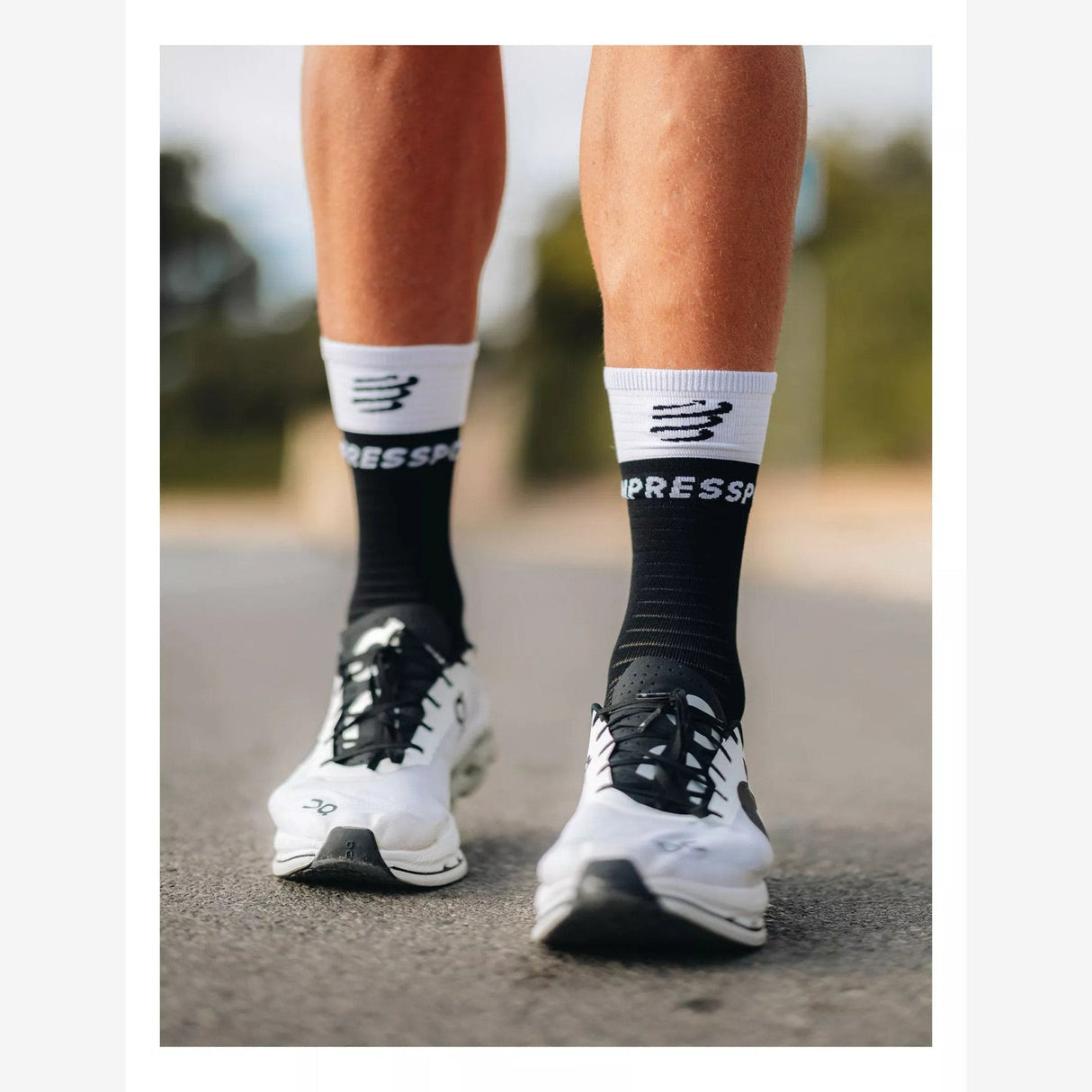 Compressport Mid Compression Socks V2.0 | Trail.nl