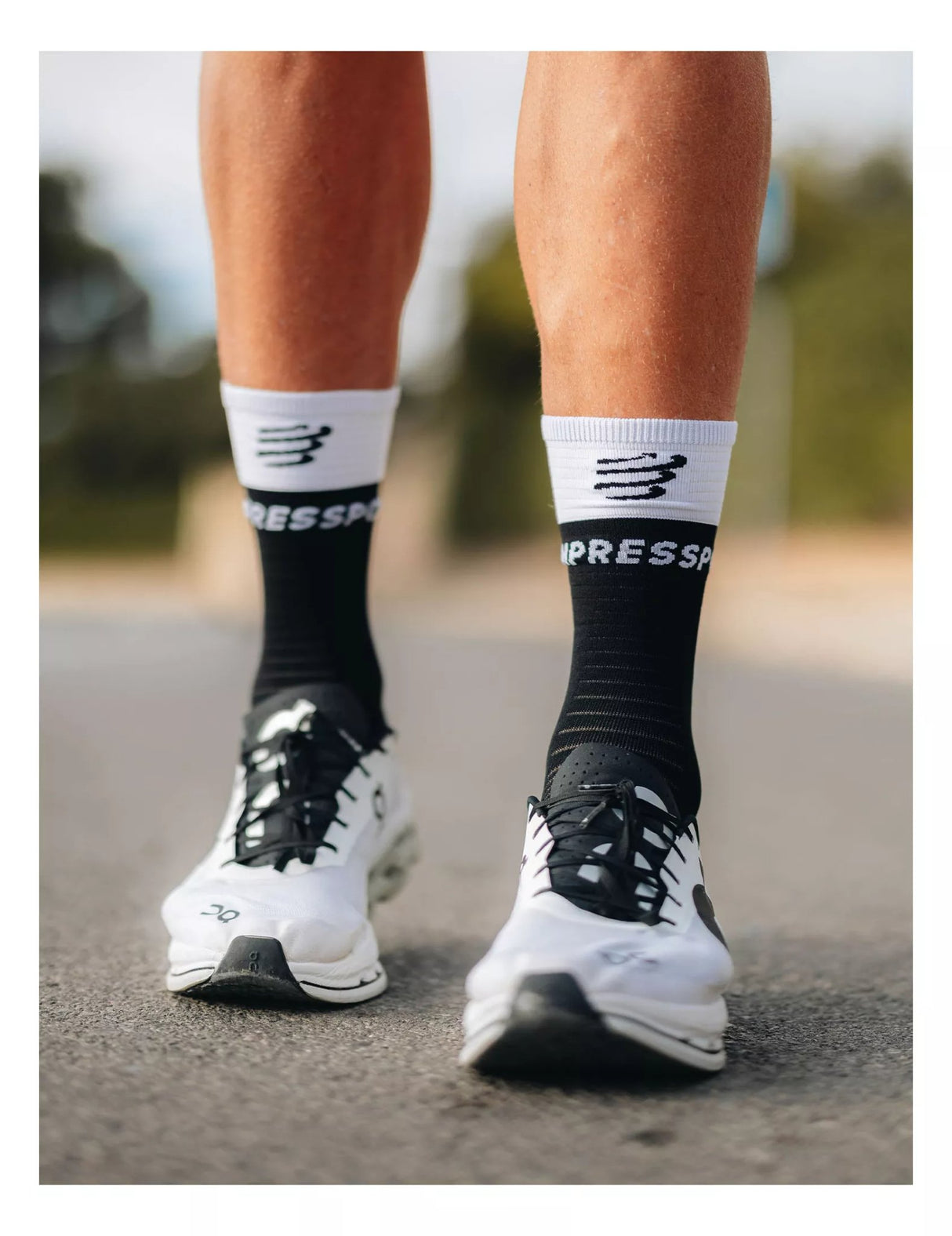 Compressport | Mid Compression Socks V2.0 | Compressiekousen | Trail.nl