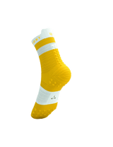 Compressport | Pro Racing Socks Run V4.0 High | Hardloopsokken - Trail.nl