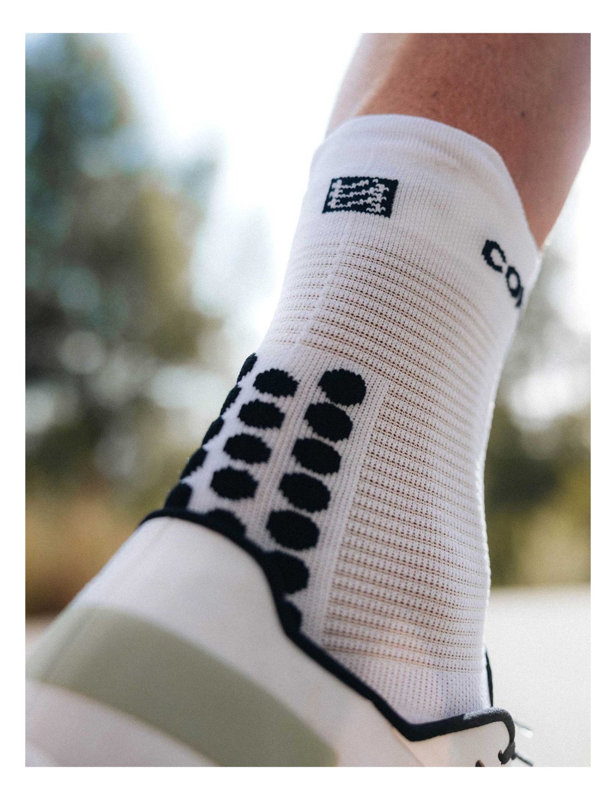 Compressport | Pro Racing Socks Run V4.0 High | Hardloopsokken | Trail.nl