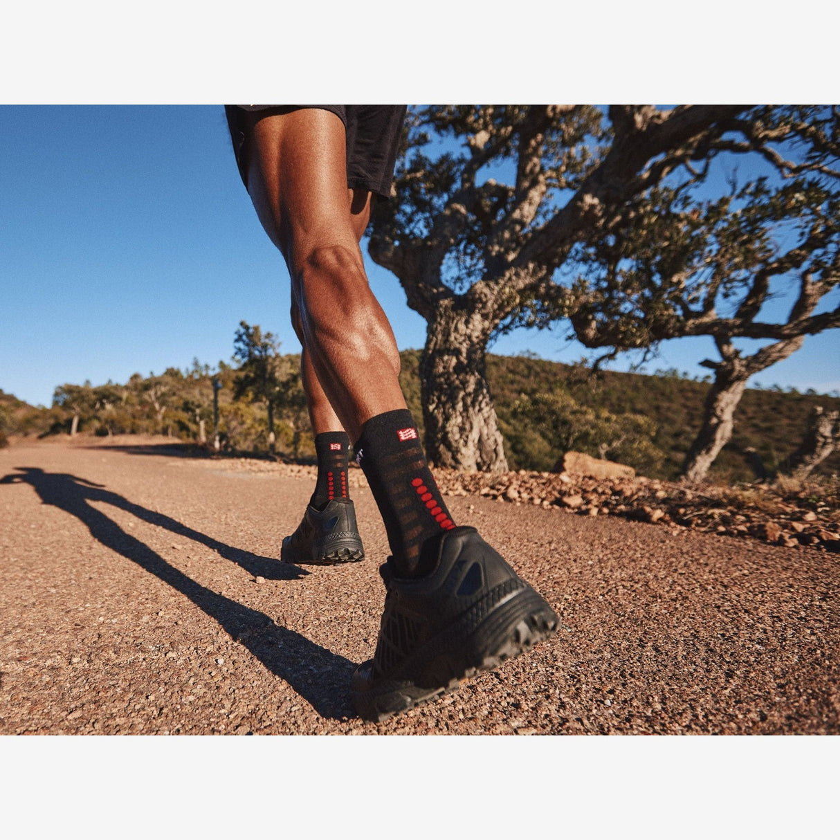Compressport Pro Racing Socks Run V4.0 Ultralight High | Trail.nl