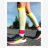 Compressport R2 Oxygen Calf Sleeves | Trail.nl