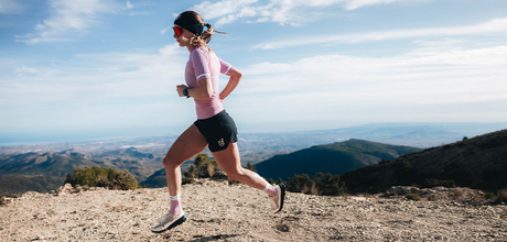 Compressport | Trail Postural Top Shortsleeve | Dames | Trail.nl