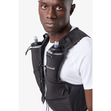 NNormal | Race Vest 5L 2.0 | Hardlooprugzak | Unisex | +2 Soft Flasks | Trail.nl