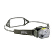 Petzl Swift RL in Jungle Green – Lampe und Stirnband, schräg von vorne