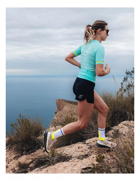 Compressport | Trail Postural Top Shortsleeve | Dames | Trail.nl