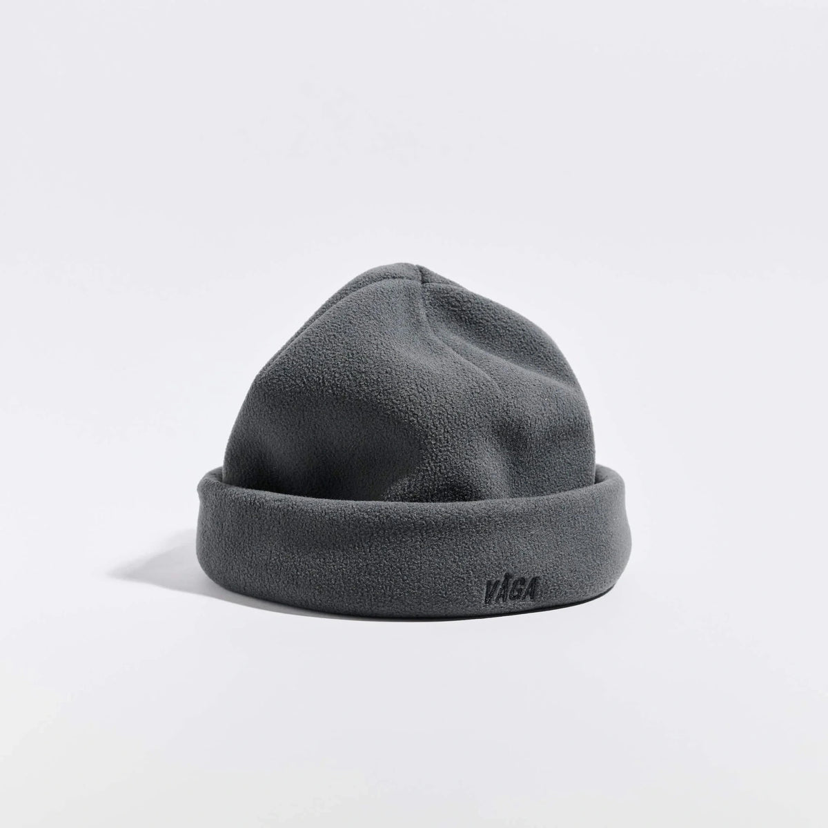 Våga Fleece Beanie in antraciet – met omgeslagen rand, vooraanzicht