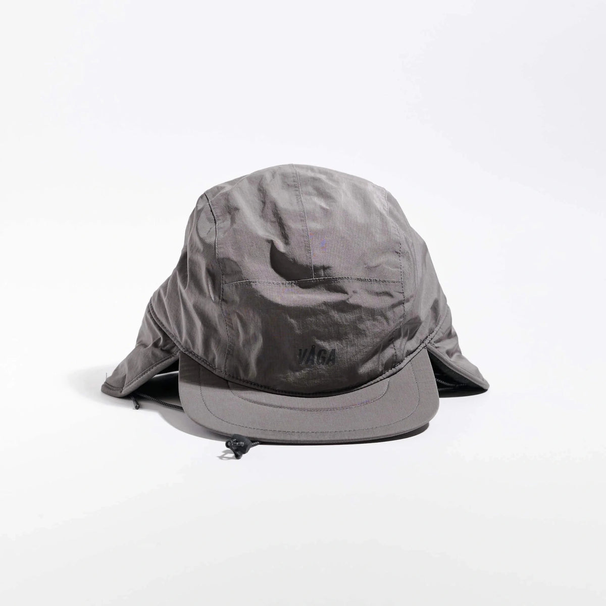 Vaga Padded Hiker Cap in grey – front view of the padded crown