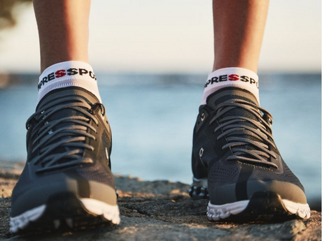 Compressport | Pro Racing Socks Run V4.0 Ultralight Low | Hardloopsokken | Trail.nl